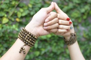 tác dụng của vòng trầm huơng