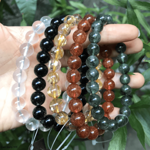 Top 5 Vòng Tay Đá Phong Thủy Giá Rẻ Được Yêu Thích Nhất Hiện Nay