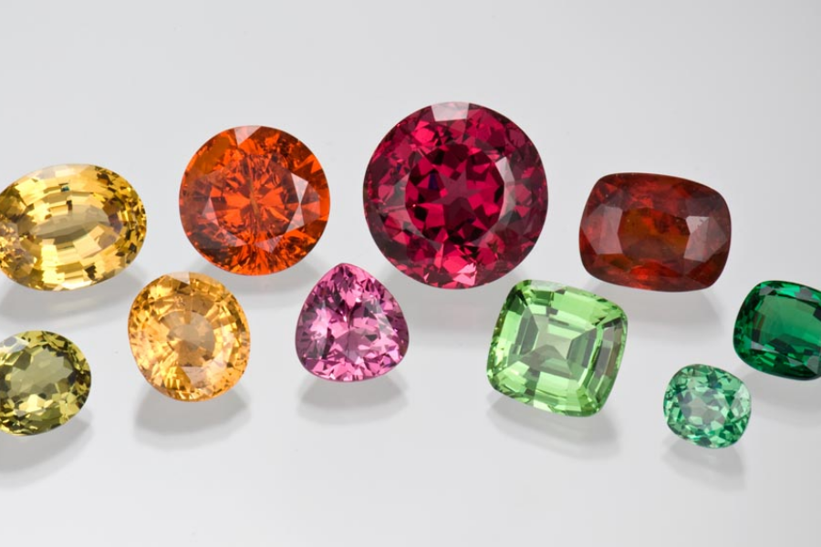 Đá phong thủy mệnh Thổ đá garnet