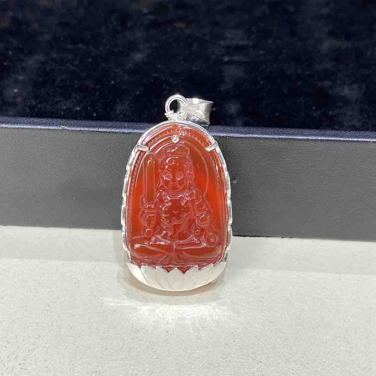 Mat-day-chuyen-phong-thuy-theo-tuoi-cho-tuoi-dau